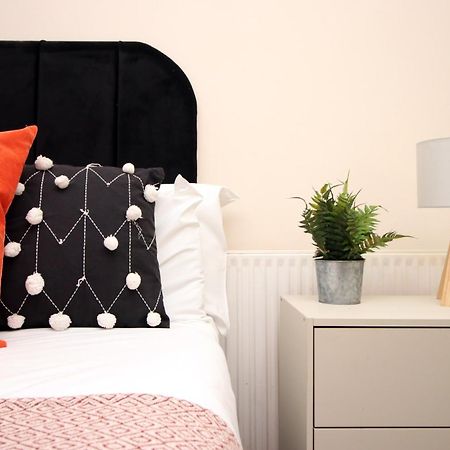 Cosy 3Br Home, Scenic Views, Ideal For Walks & Work Abertillery ภายนอก รูปภาพ