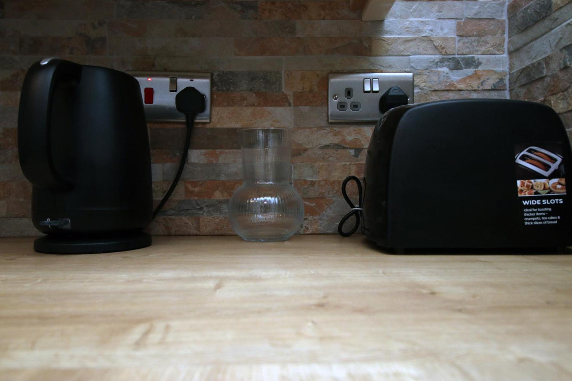 Cosy 3Br Home, Scenic Views, Ideal For Walks & Work Abertillery ภายนอก รูปภาพ