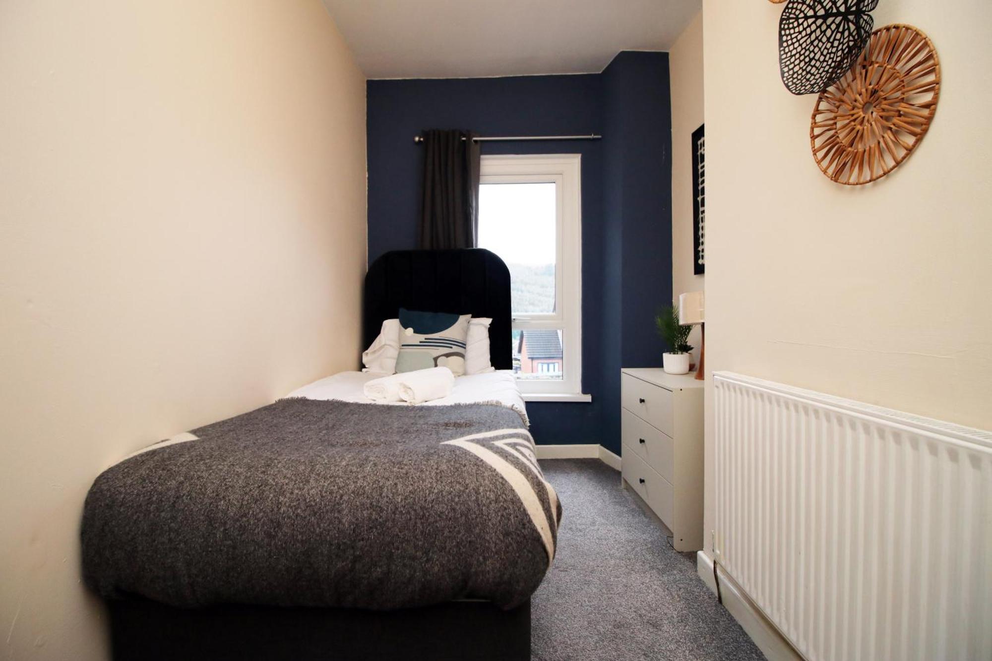 Cosy 3Br Home, Scenic Views, Ideal For Walks & Work Abertillery ภายนอก รูปภาพ