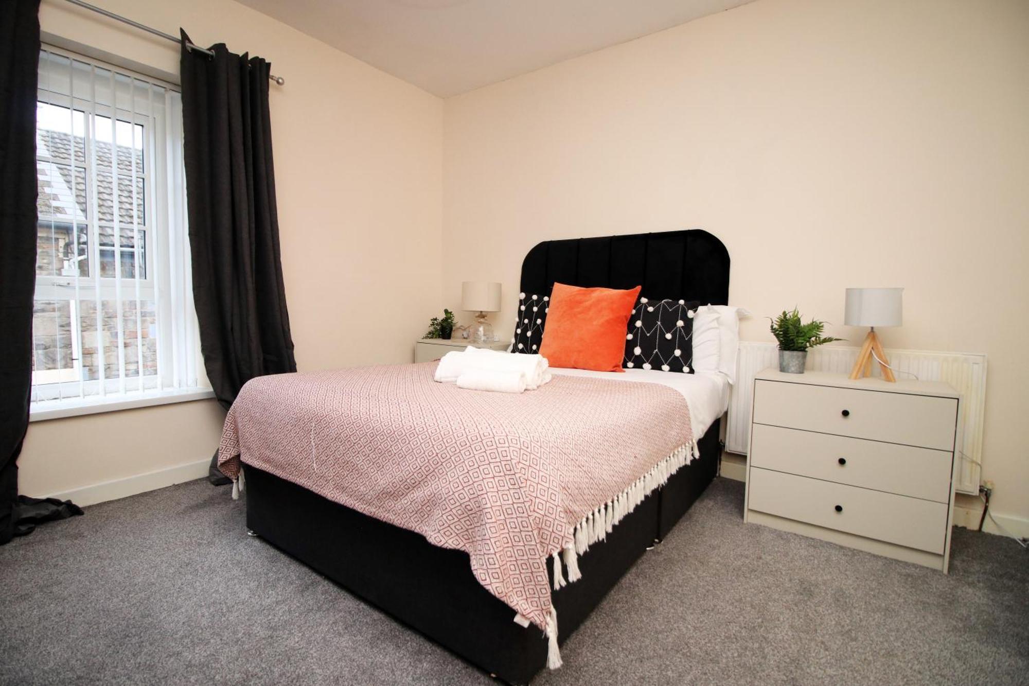 Cosy 3Br Home, Scenic Views, Ideal For Walks & Work Abertillery ภายนอก รูปภาพ