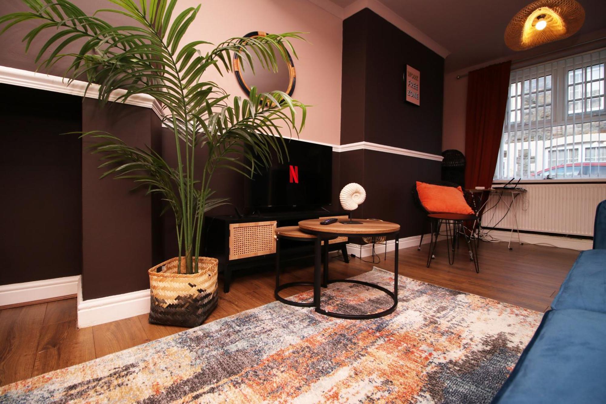 Cosy 3Br Home, Scenic Views, Ideal For Walks & Work Abertillery ภายนอก รูปภาพ